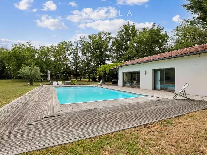 Maison, 800 m²