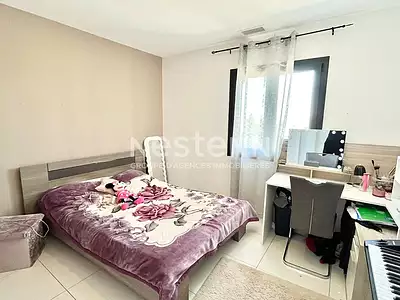 Maison, 161 m²
