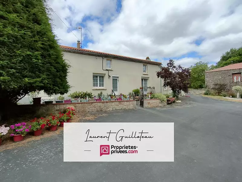 Maison, 196 m²