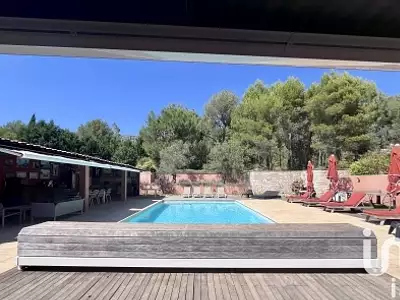 Maison, 195 m²