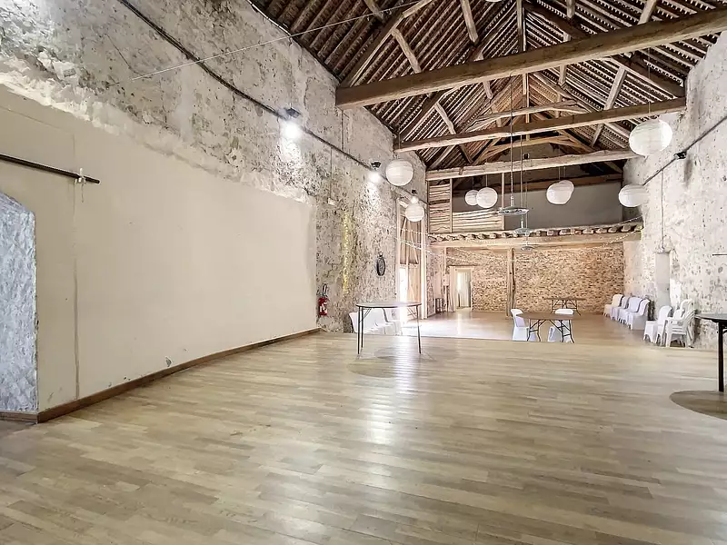 Maison, 1 004 m²