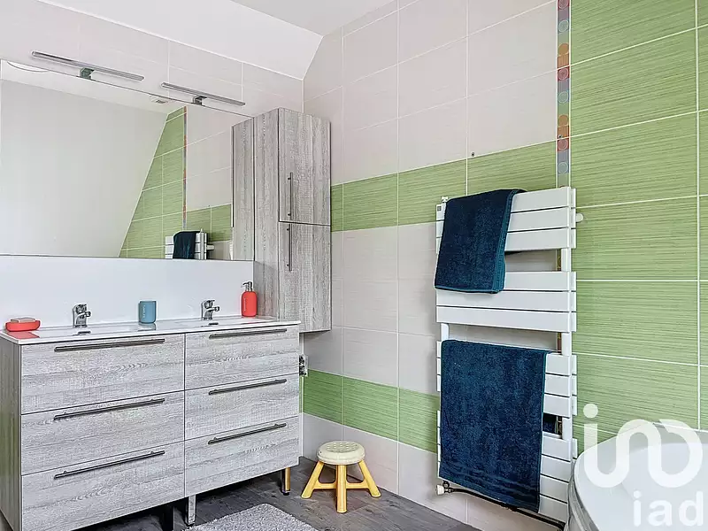Maison, 210 m²