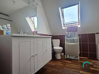 Maison, 166 m²