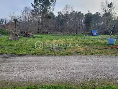 Terrain, 1 100 m²