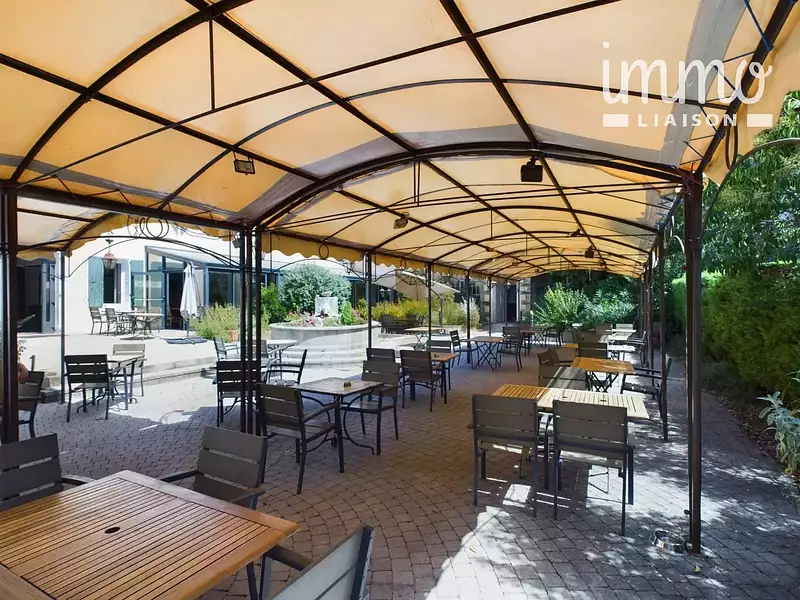 Maison, 1 413 m²