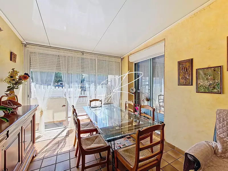 Maison, 166 m²