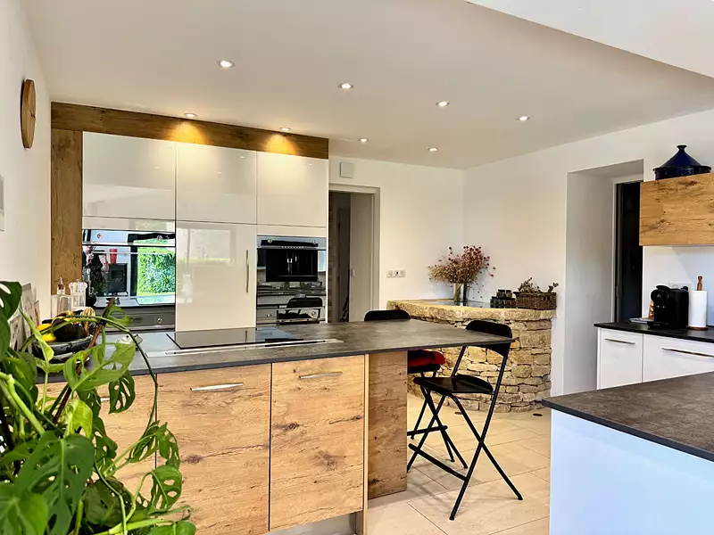 Maison, 240 m²
