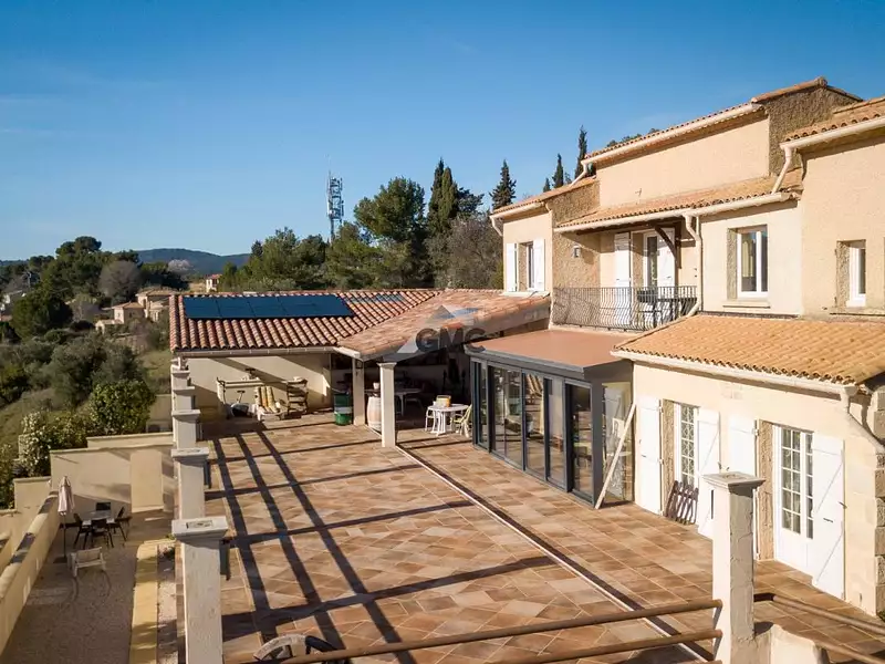 Maison, 222 m²