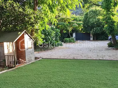 Maison, 146 m²