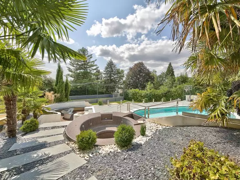 Maison, 603,58 m²