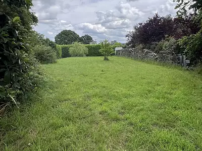 Terrain, 738 m²