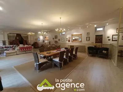 Maison, 348 m²