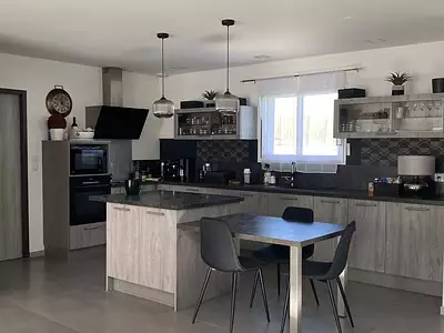 Maison, 185 m²