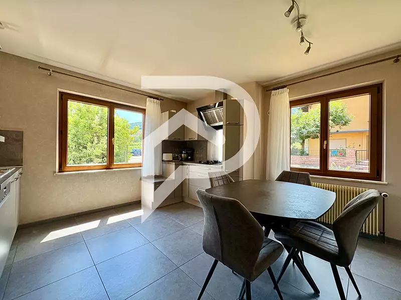 Maison, 256 m²