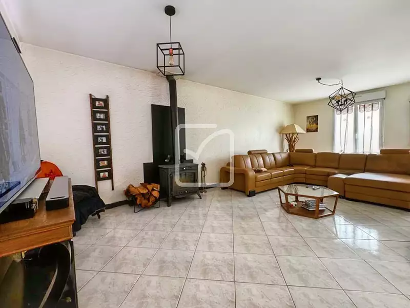 Maison, 281 m²