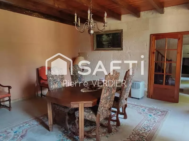 Maison, 255 m²