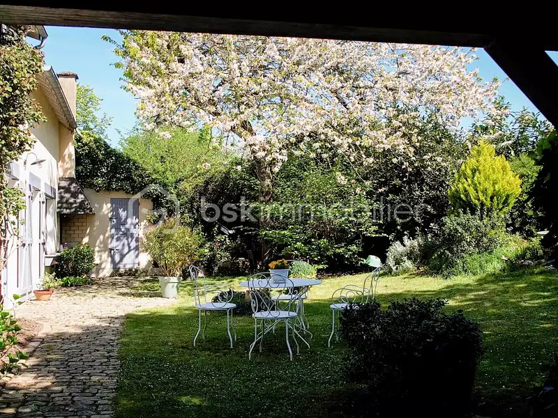 Maison, 283 m²