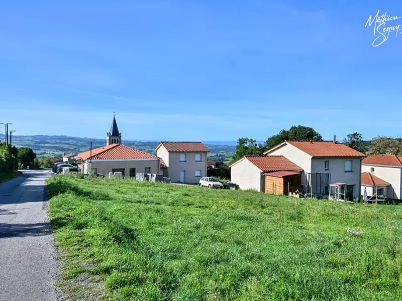 Terrain, 807 m²