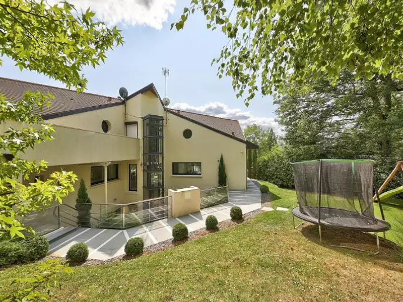 Maison, 603,58 m²