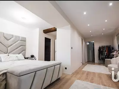 Maison, 298 m²