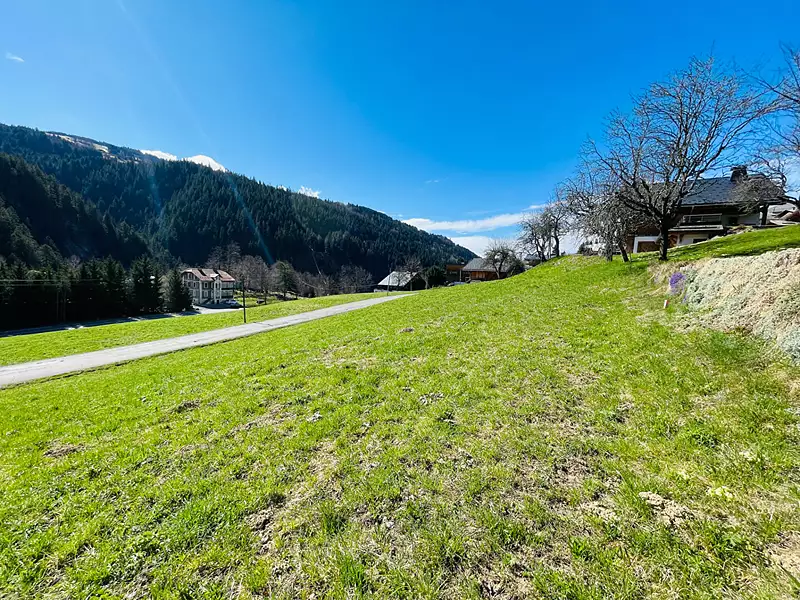 Terrain, 588 m²