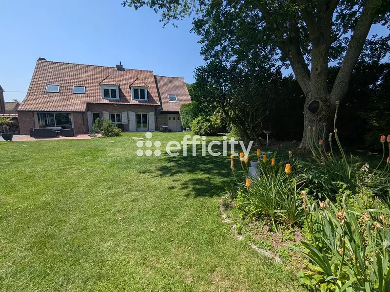 Maison, 235 m²