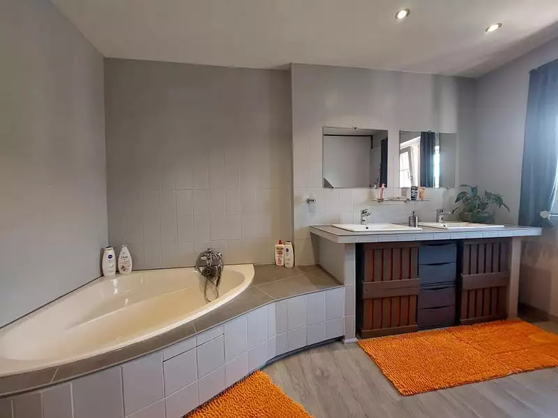 Maison, 160 m²