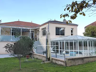 Maison, 220 m²