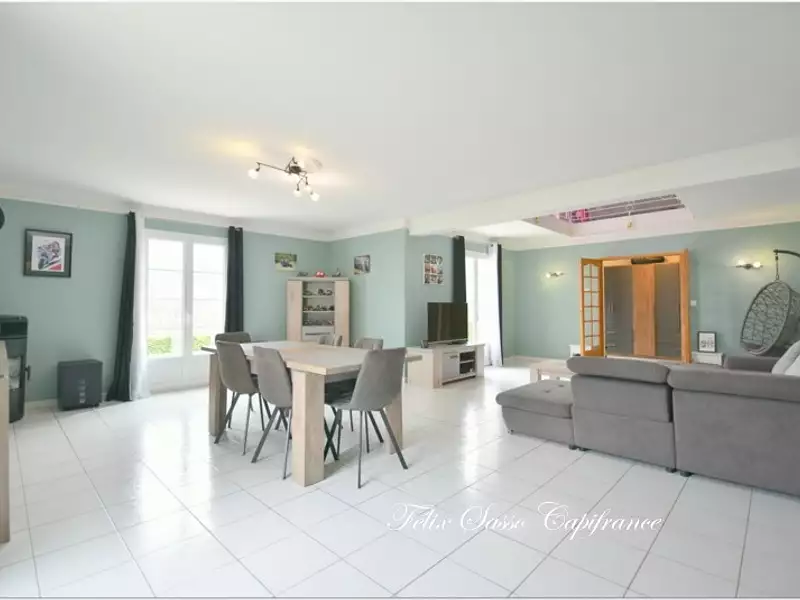 Maison, 220 m²