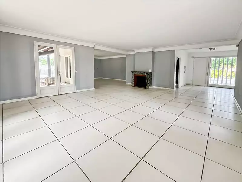 Maison, 180 m²