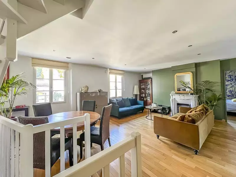 Immeuble, 159 m²