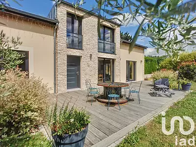 Maison, 240 m²