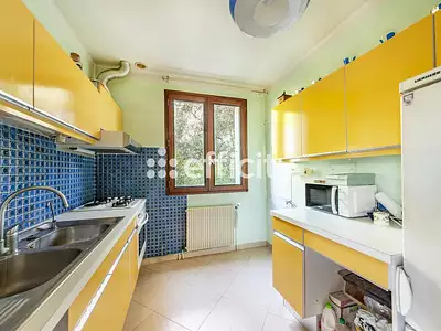 Maison, 196 m²