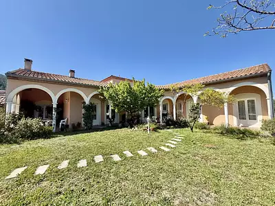 Maison, 260 m²