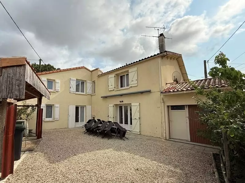 Maison, 176 m²