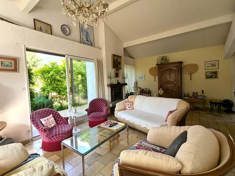 Maison, 180 m²