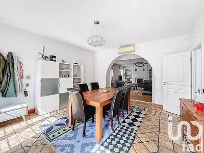Maison, 239 m²