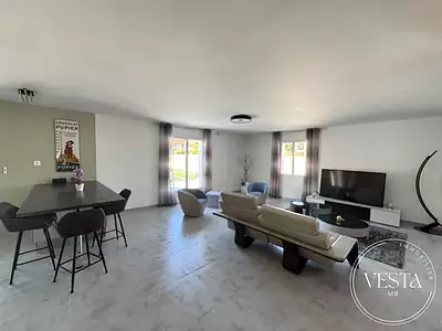 Maison, 215 m²
