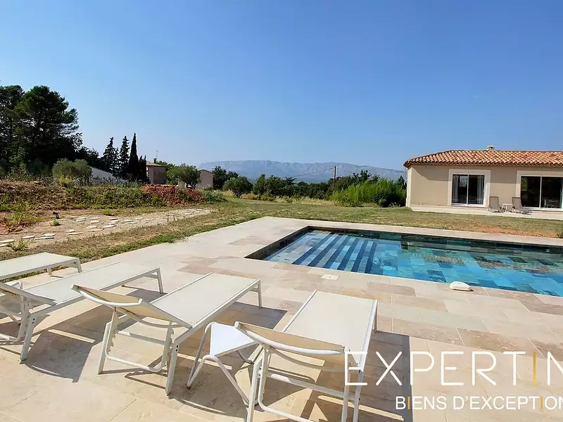 Maison, 220 m²