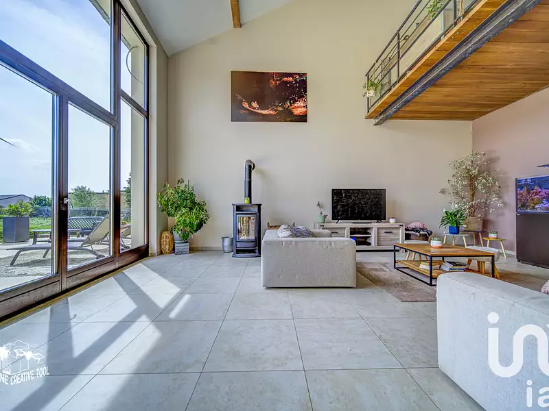 Maison, 255 m²