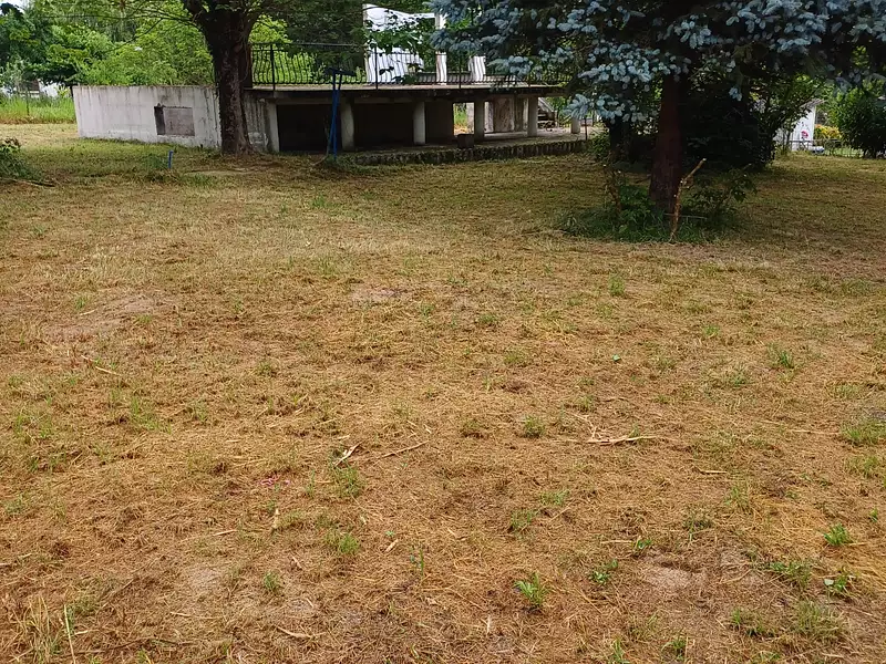 Terrain, 1 340 m²