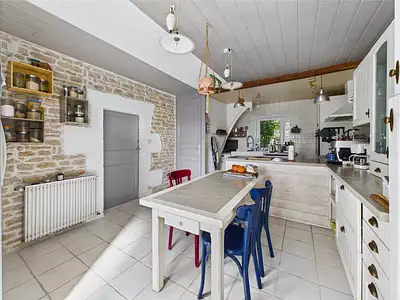 Maison, 225 m²