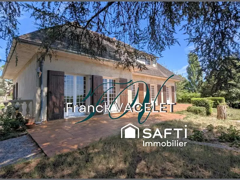 Maison, 250 m²
