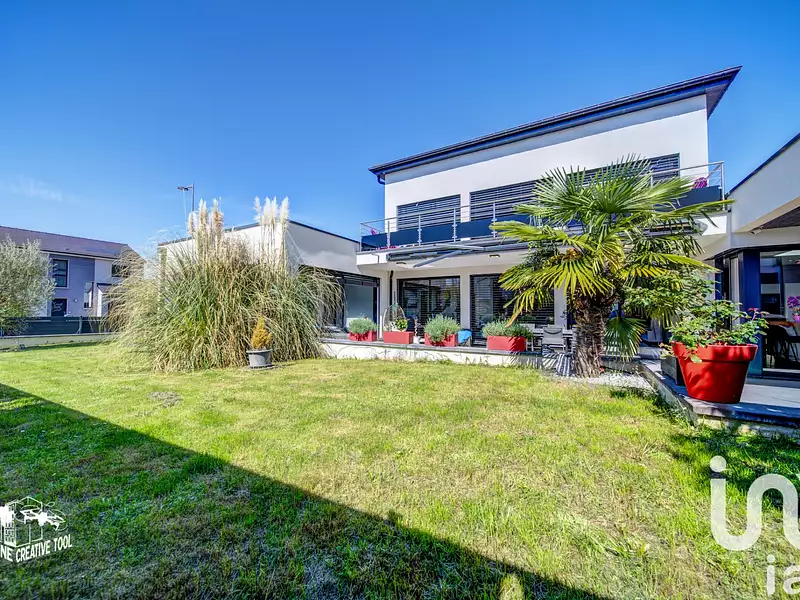Maison, 270 m²