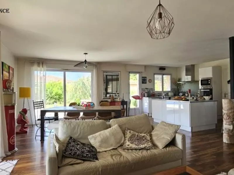 Maison, 124 m²