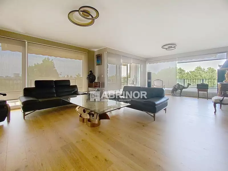 Appartement, 239 m²