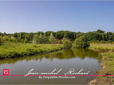 Terrain, 101 030 m²