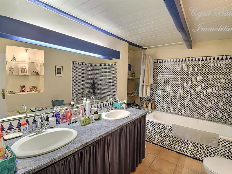 Maison, 205 m²