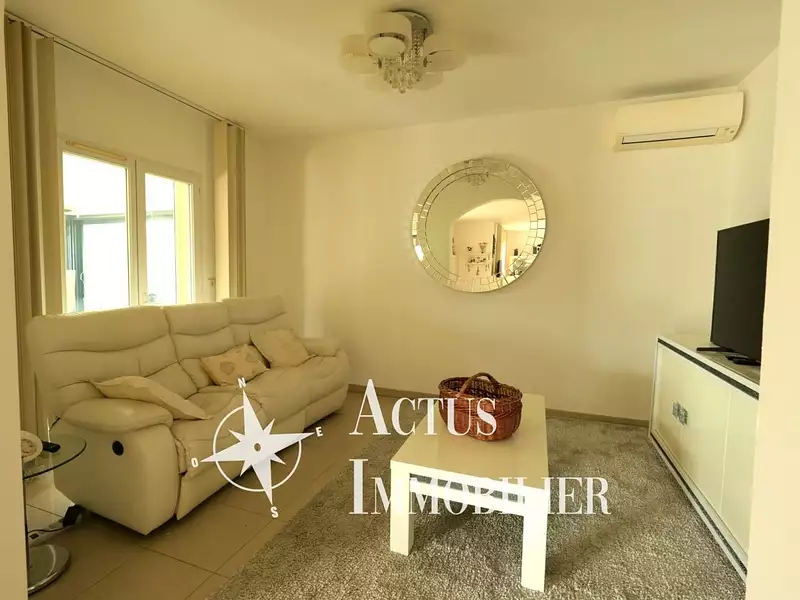 Maison, 196 m²
