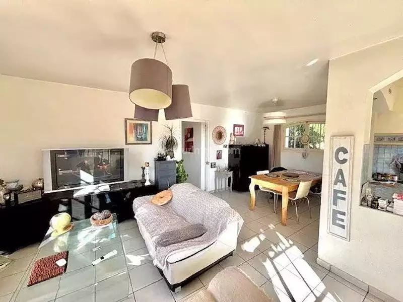 Maison, 180 m²